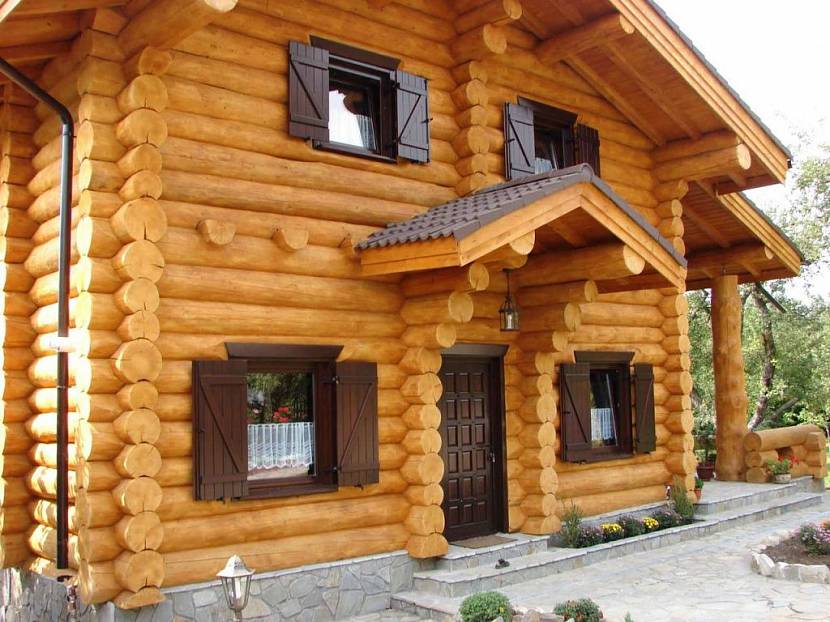 Классический деревянный дом